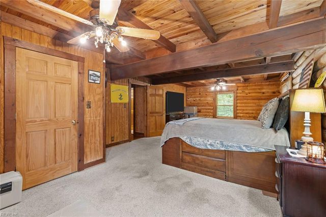 11202 Cabins End LN, Gloucester, VA 23061