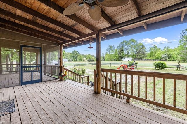 11202 Cabins End LN, Gloucester, VA 23061