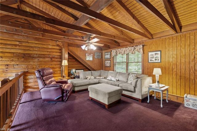 11202 Cabins End LN, Gloucester, VA 23061