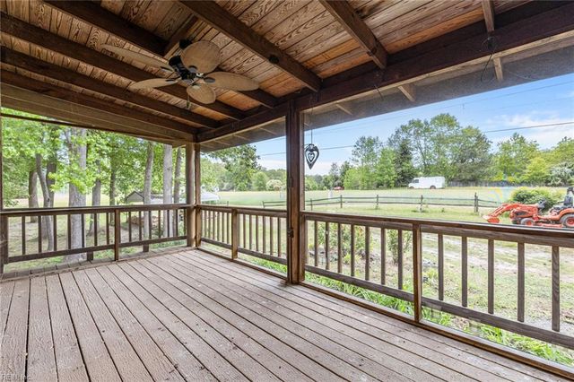 11202 Cabins End LN, Gloucester, VA 23061