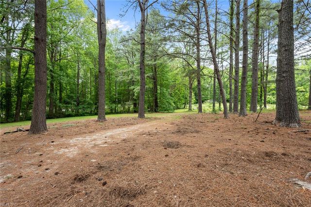 11202 Cabins End LN, Gloucester, VA 23061