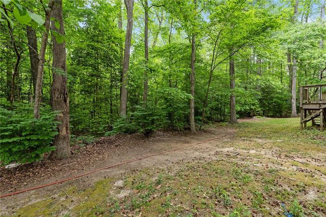 11202 Cabins End LN, Gloucester, VA 23061