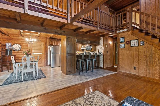 11202 Cabins End LN, Gloucester, VA 23061