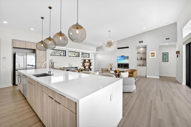 795 Obsidian Loop W, Palm Springs, CA 92264