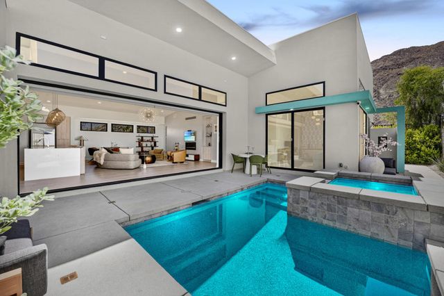 795 Obsidian Loop W, Palm Springs, CA 92264
