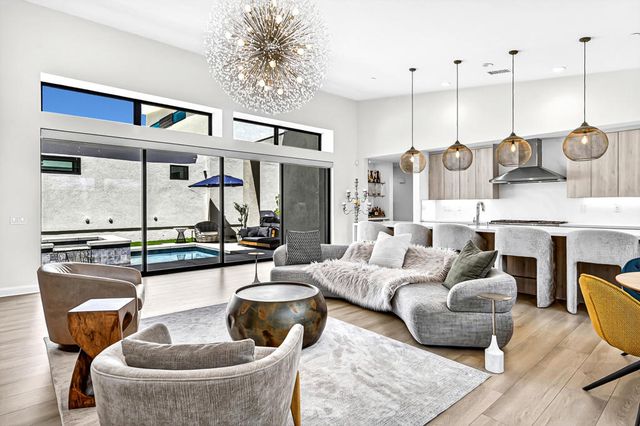 795 Obsidian Loop W, Palm Springs, CA 92264