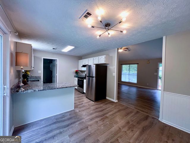 12 Oak Street, Newnan, GA 30263
