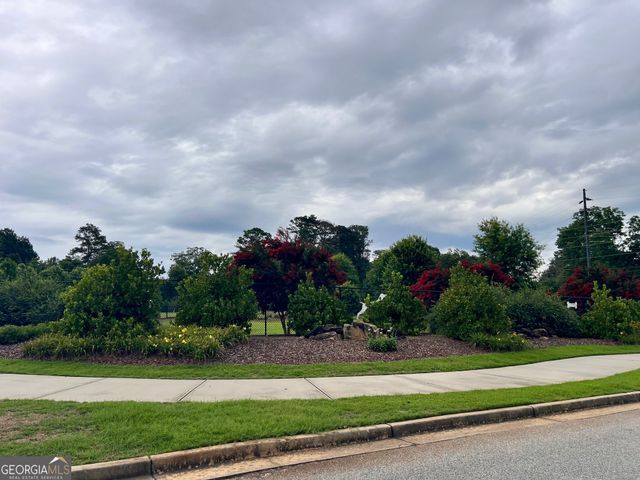 12 Oak Street, Newnan, GA 30263
