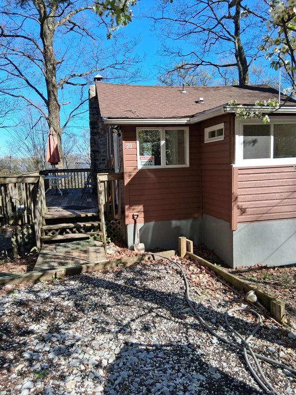 20 N OAKWOOD Trail, Monroe, NY 10950