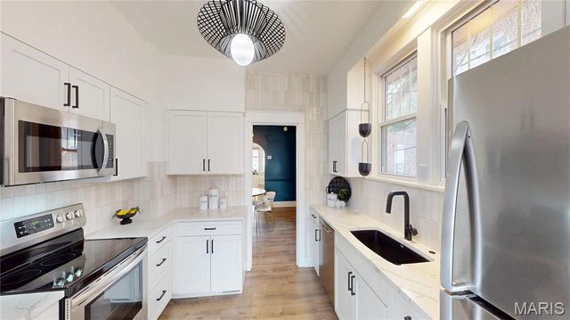 229 Commercial Street, Edwardsville, IL 62025