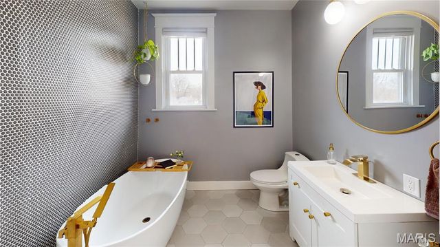 229 Commercial Street, Edwardsville, IL 62025