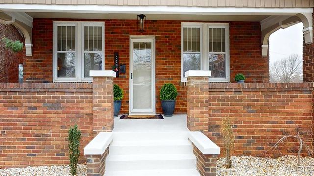 229 Commercial Street, Edwardsville, IL 62025