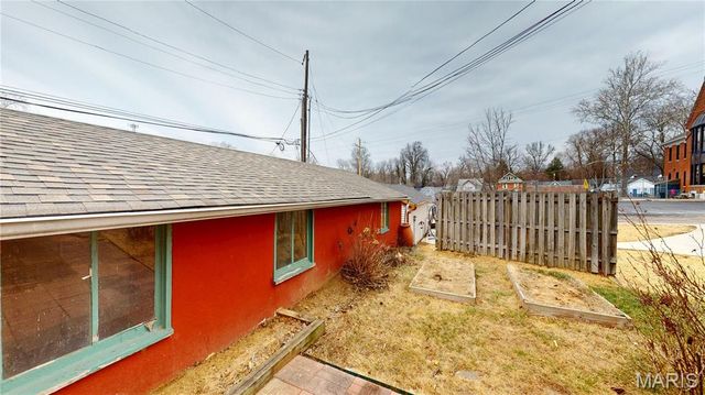 229 Commercial Street, Edwardsville, IL 62025