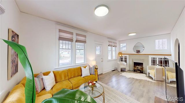 229 Commercial Street, Edwardsville, IL 62025