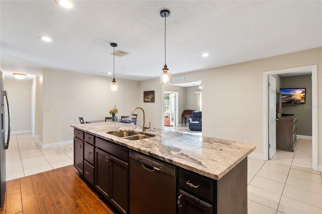 7001 18TH STREET N, St Petersburg, FL 33702