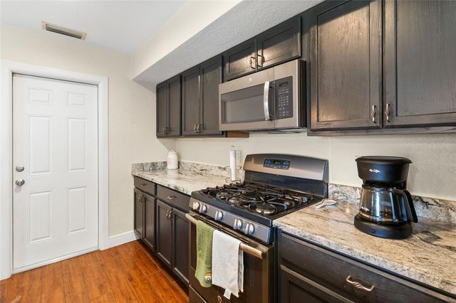 7001 18TH STREET N, St Petersburg, FL 33702