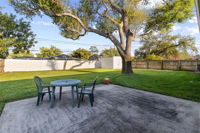 7001 18TH STREET N, St Petersburg, FL 33702