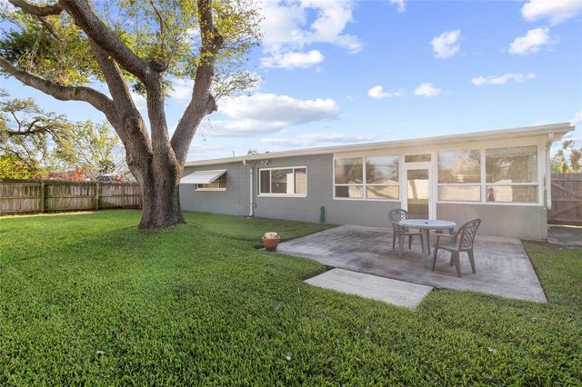 7001 18TH STREET N, St Petersburg, FL 33702