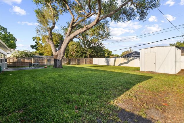 7001 18TH STREET N, St Petersburg, FL 33702