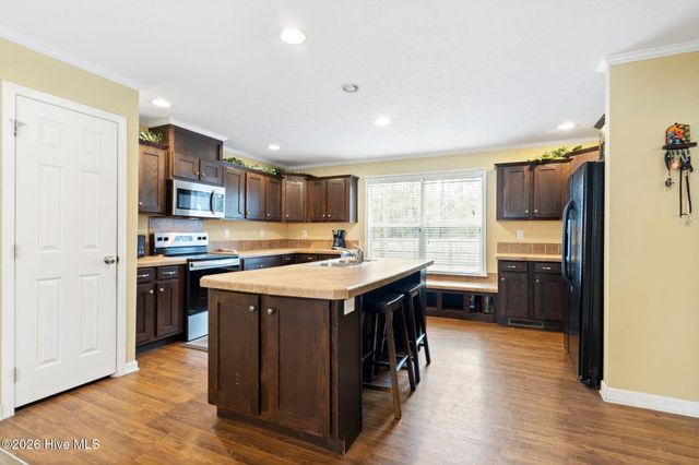 7041 Ruth Avenue, Wilmington, NC 28411