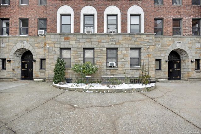 7716 Austin Street 2K, Forest Hills, NY 11375