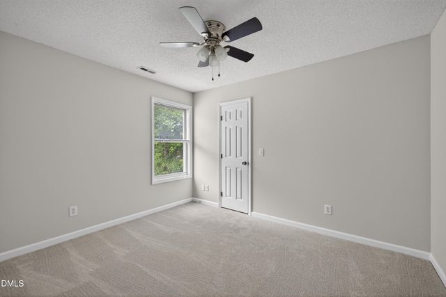 1402 Willow Leaf Way, Apex, NC 27502