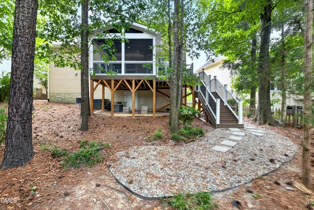 1402 Willow Leaf Way, Apex, NC 27502