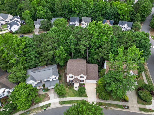 1402 Willow Leaf Way, Apex, NC 27502