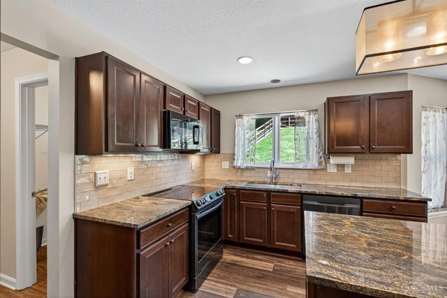 8708 Quietwood Lane, Miami Twp, OH 45002