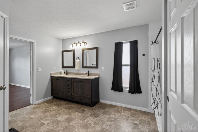 8708 Quietwood Lane, Miami Twp, OH 45002