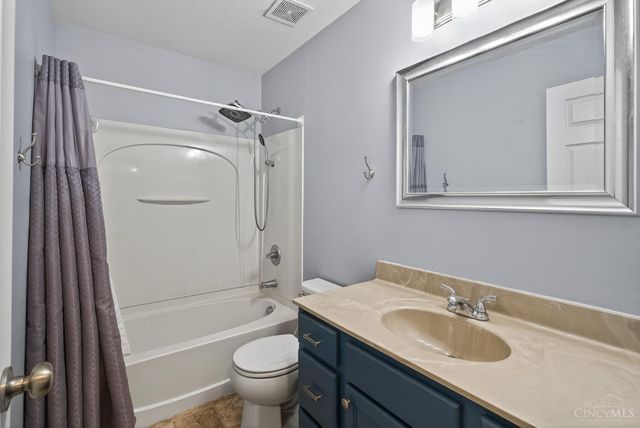 8708 Quietwood Lane, Miami Twp, OH 45002