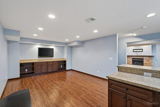 8708 Quietwood Lane, Miami Twp, OH 45002