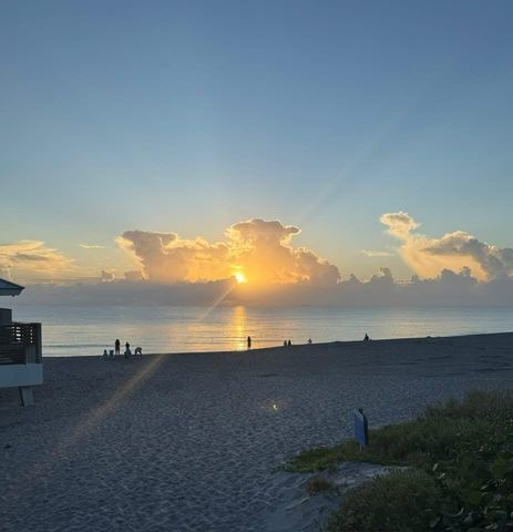 12854 Touchstone Place, Palm Beach Gardens, FL 33418