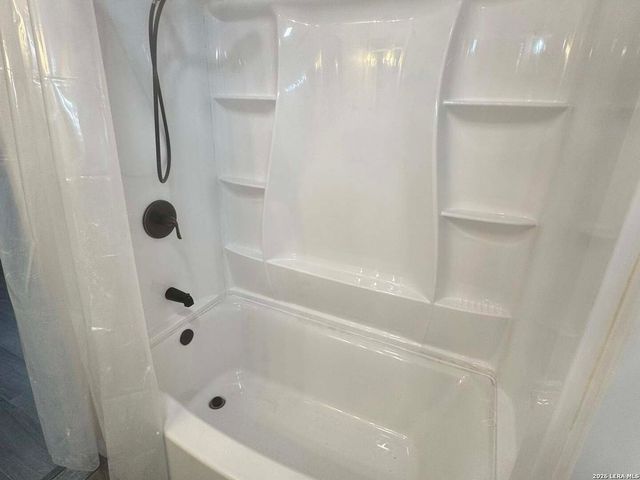 7170 Rolling, San Antonio, TX 78227