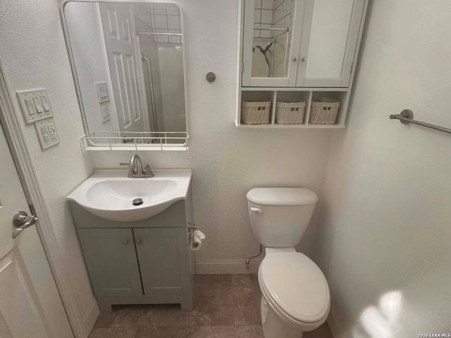 7170 Rolling, San Antonio, TX 78227