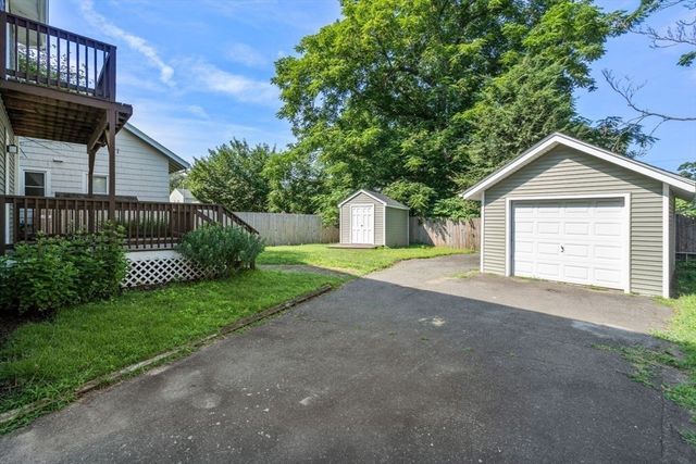 38 Manchester Ter, Springfield, MA 01108