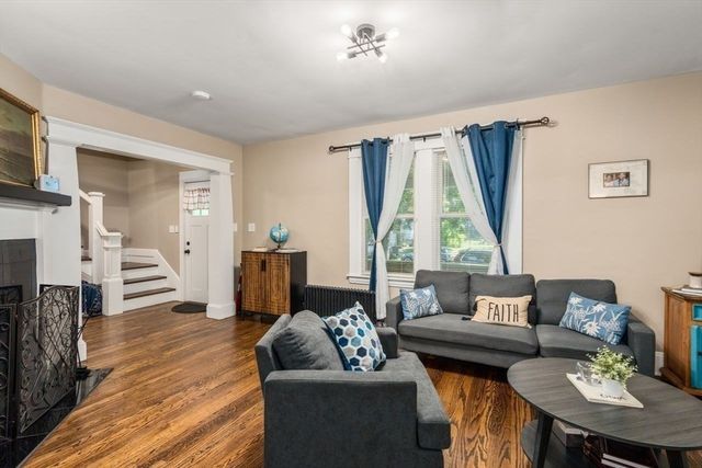 38 Manchester Ter, Springfield, MA 01108