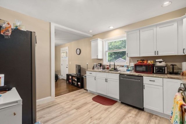 38 Manchester Ter, Springfield, MA 01108