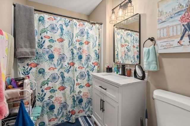 38 Manchester Ter, Springfield, MA 01108