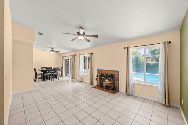 950 Rancho Roble Way, Sacramento, CA 95834