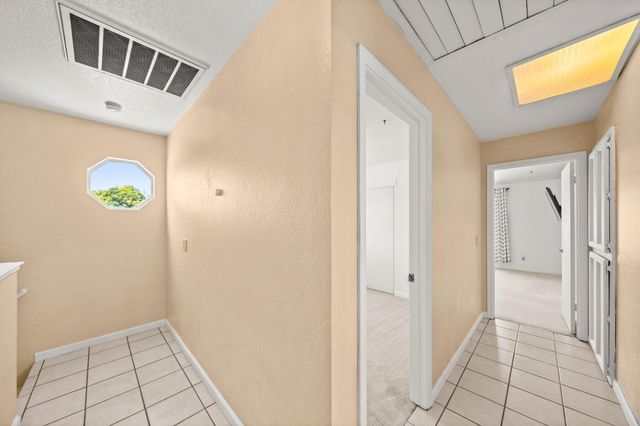 950 Rancho Roble Way, Sacramento, CA 95834