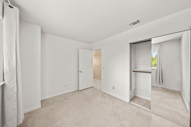 950 Rancho Roble Way, Sacramento, CA 95834