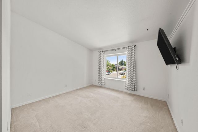 950 Rancho Roble Way, Sacramento, CA 95834