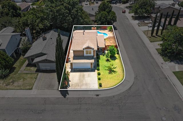 950 Rancho Roble Way, Sacramento, CA 95834