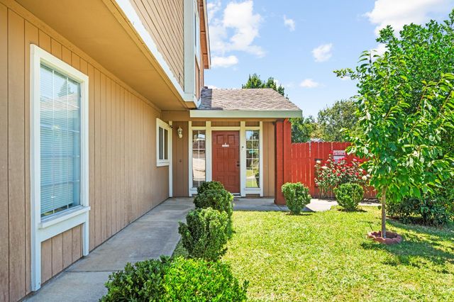 950 Rancho Roble Way, Sacramento, CA 95834