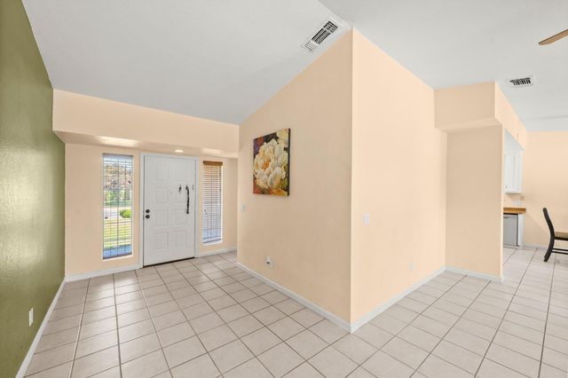 950 Rancho Roble Way, Sacramento, CA 95834