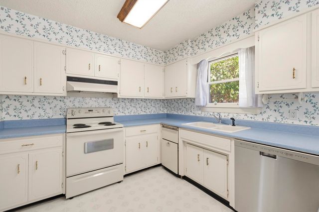 1920 Lawson Road, Tallahassee, FL 32308