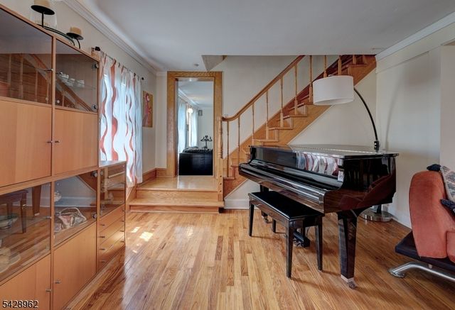 13 Hazel Ave, Livingston Twp., NJ 07039