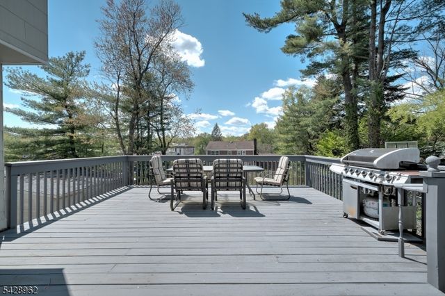 13 Hazel Ave, Livingston Twp., NJ 07039