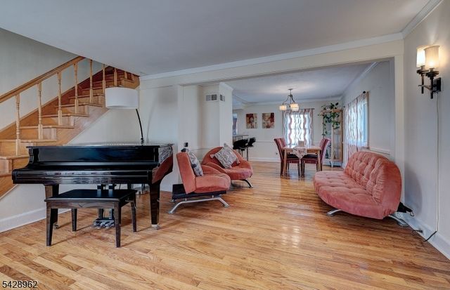 13 Hazel Ave, Livingston Twp., NJ 07039